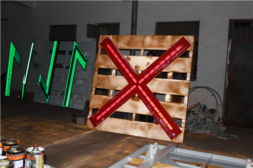 100T真空硫化機(jī)(保護(hù)板與光柵)